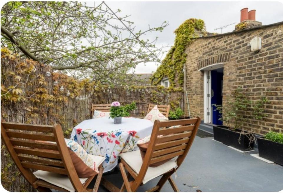 Stylish Room With Private Bath & Terrace In Super Central Clapham Junction Minutes From Victoria, Waterloo Londra Exterior foto